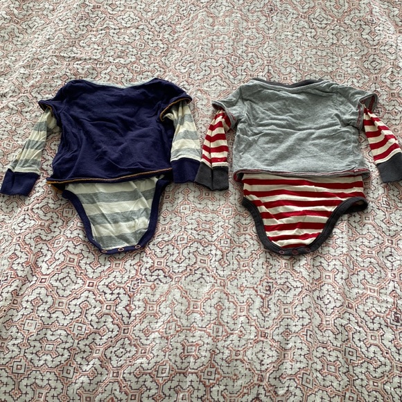 Burt’s Bees Baby onesies - Picture 4 of 5
